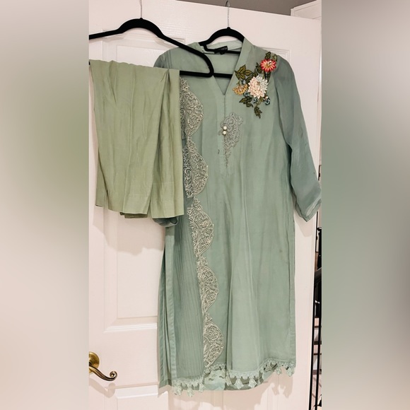 Pakistani indian DESIGNER Shalwar Kameez - 2 pieces- - Picture 1 of 4